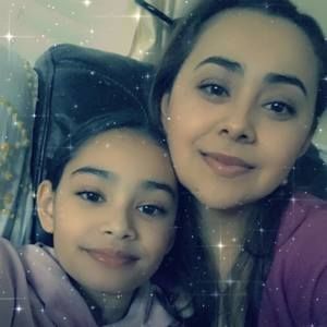 Meet your Posher, Adelmira